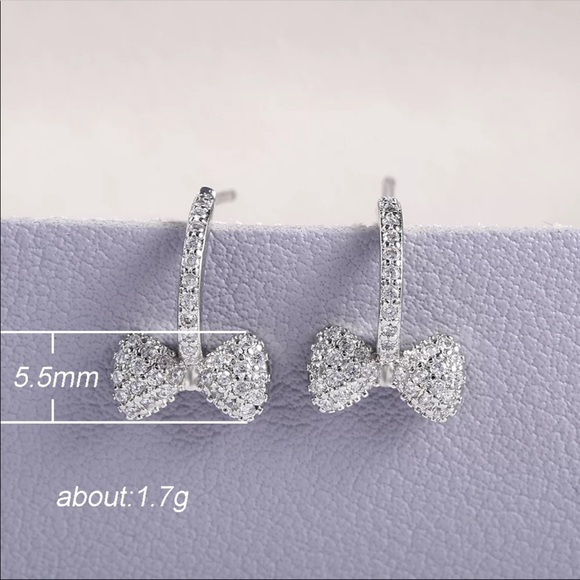 *NEW*Lovely Tiny Small Bow Knot Diamond Earrings - Picture 6 of 6